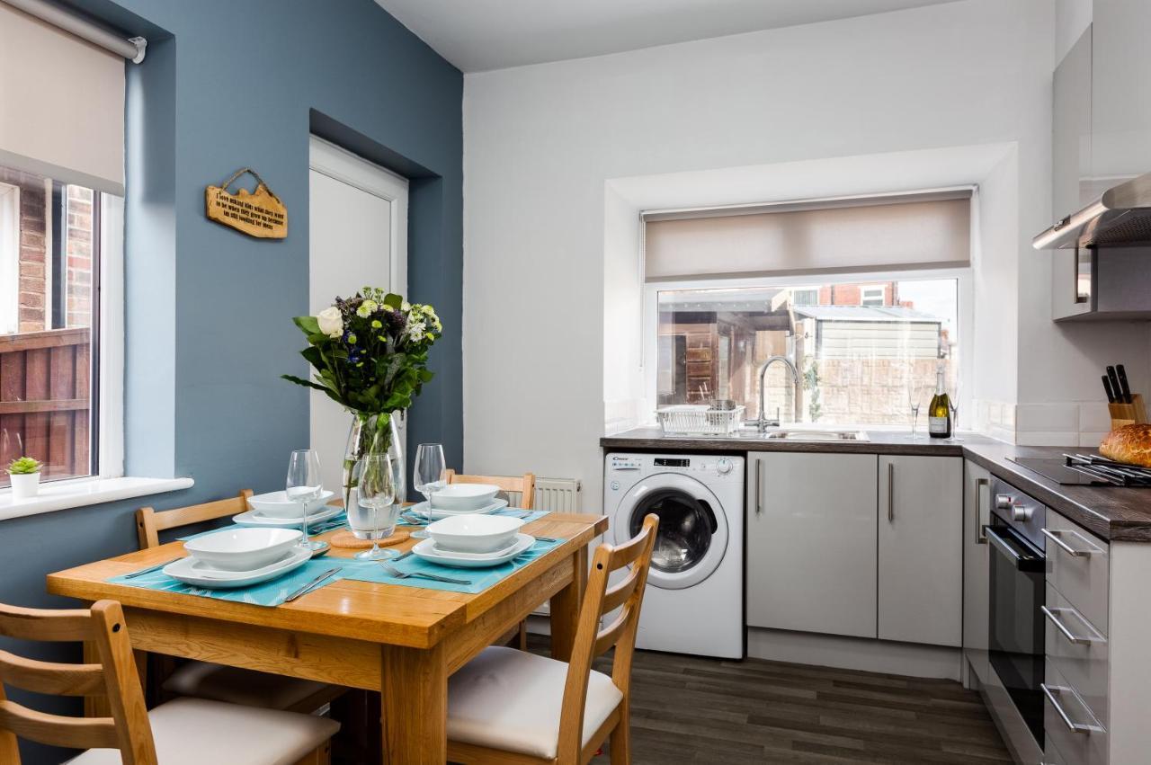 Hillside House - 2 Bedrooms Parking Wi-Fi Hospital Blackpool Ngoại thất bức ảnh