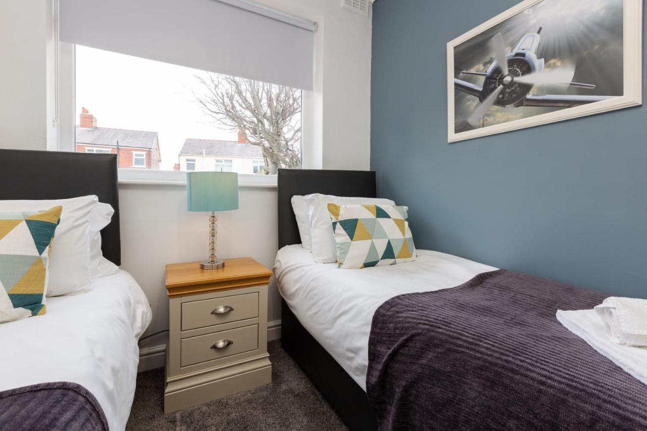 Hillside House - 2 Bedrooms Parking Wi-Fi Hospital Blackpool Ngoại thất bức ảnh