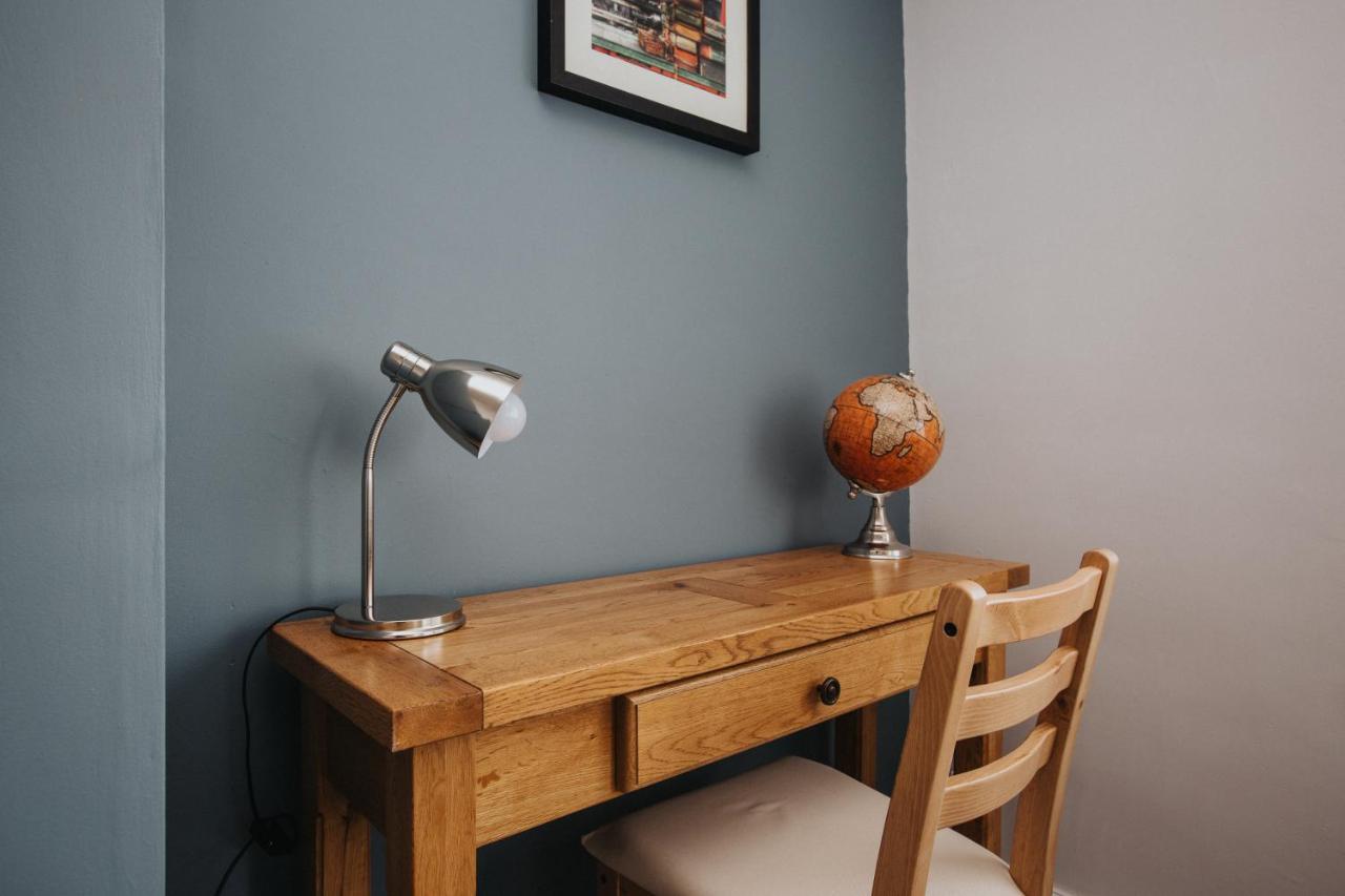 Hillside House - 2 Bedrooms Parking Wi-Fi Hospital Blackpool Ngoại thất bức ảnh